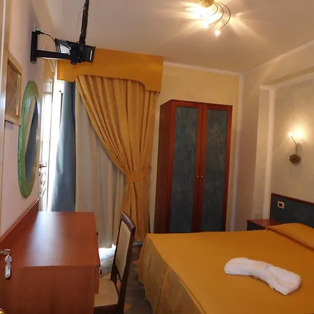 Blumentag ホテル パオラ