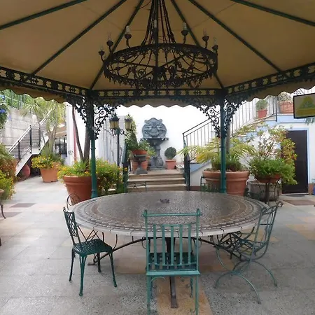 Blumentag Hotel
